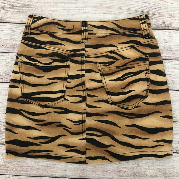 FOREVER 21 Animal Print Jean Skirt Size Small - Picture 3 of 7